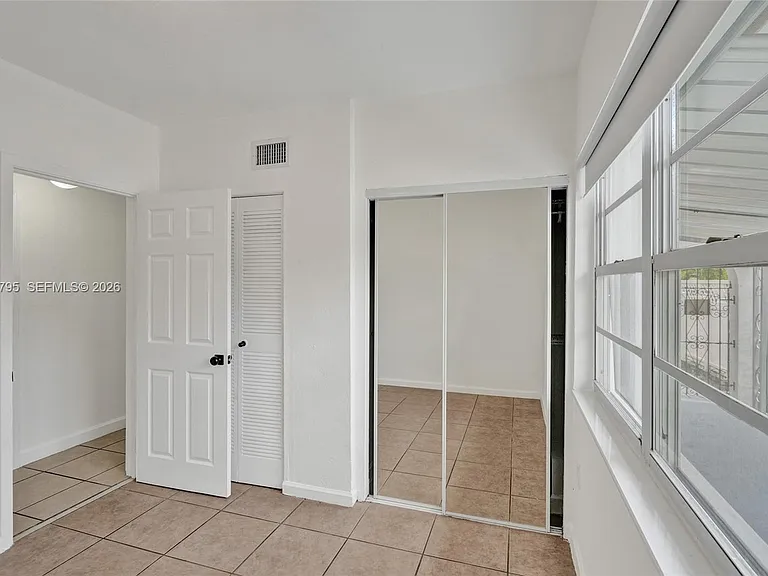 2920 SW 3rd St #2920 — Photo 11