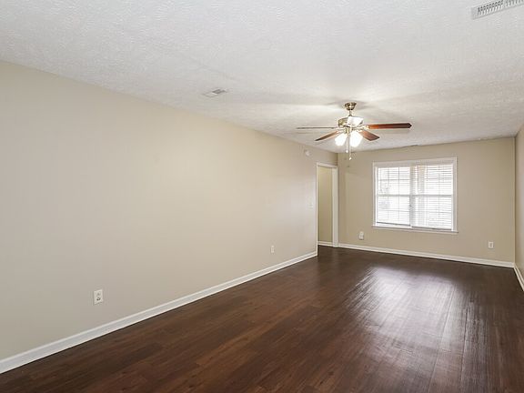 5th image of 1829 Lakewood Village Dr