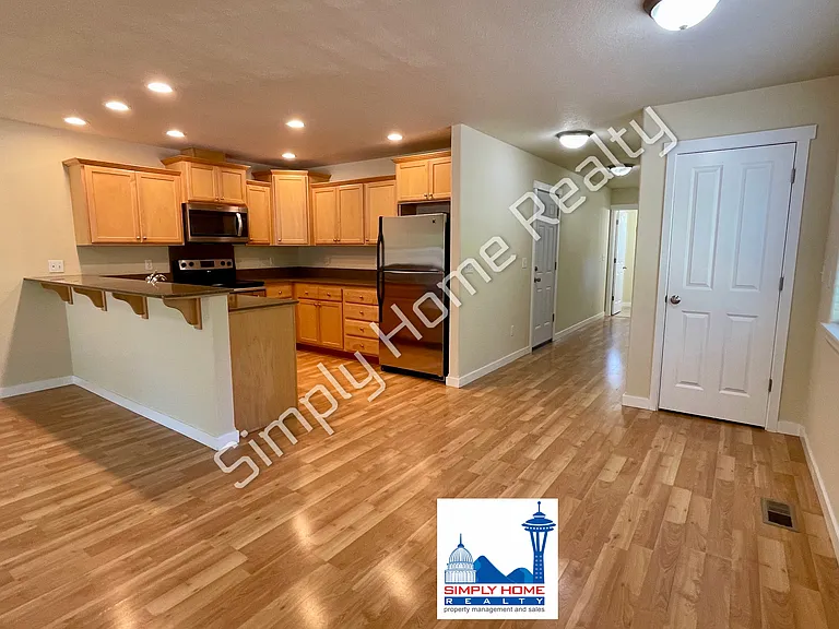 4526 5th Ave NW — Photo 9