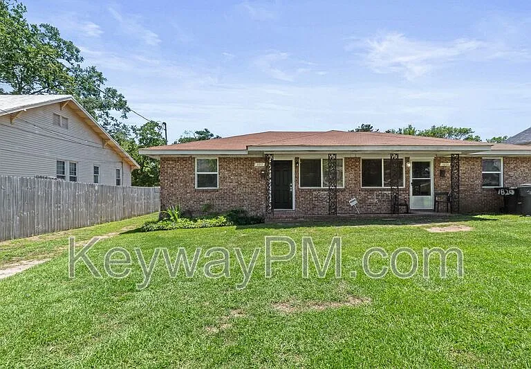 2012 Wrightsboro Rd — Photo 2