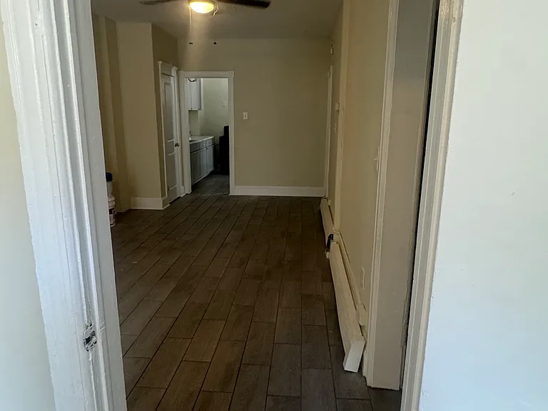 1151 E 4th St #2 — Photo 18