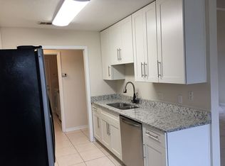 1478 Central Pkwy, Gulf Breeze, FL 32563
