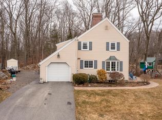 18 Woodcrest Rd, Cape Elizabeth, ME 04107