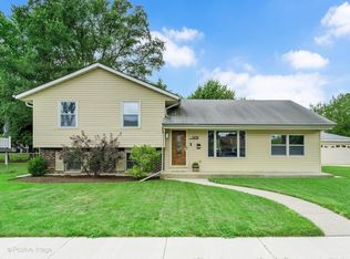 1474 Van Meter Dr, Glendale Heights, IL