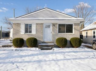 21615 Colgate St, Farmington Hills, MI 48336