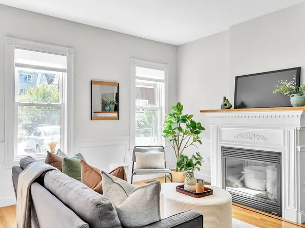 2 Wyatt Cir #2, Somerville, MA 02143