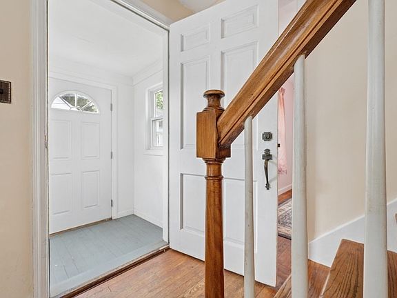 5th image of 24 Falmouth St