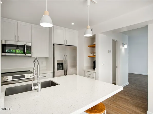 8055 E Thomas Rd #115, Scottsdale, AZ 85251