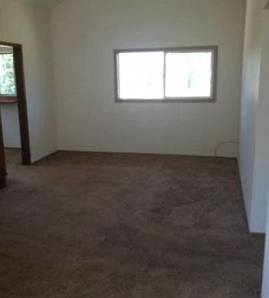 4th image of 3813 S Cushman Ave