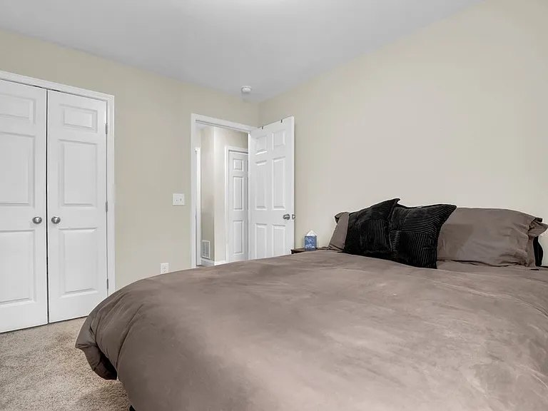 424 Guppy Loop — Photo 24
