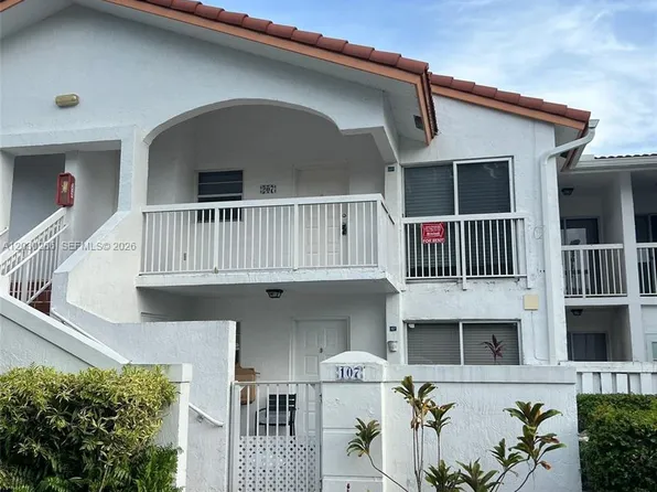 15315 SW 76th Ter APT 207, Miami, FL 33193