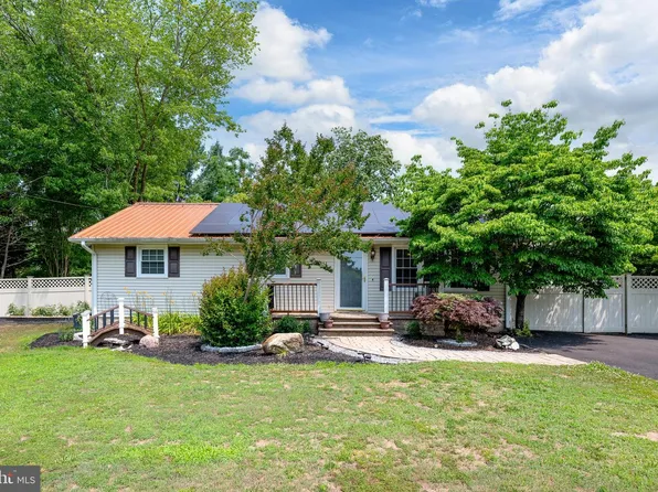 857 Bison Rd, Dover, DE 19904