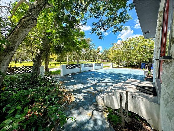 4th image of 3105 W Spruce St