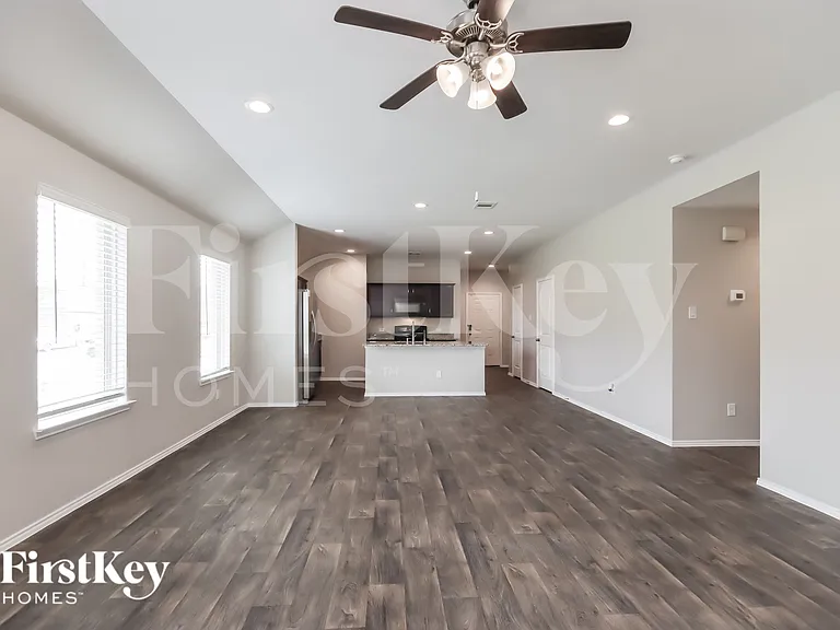23435 Harrow Field Ln — Photo 4