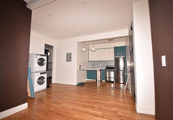 2nd image of 238 Melrose St #2A