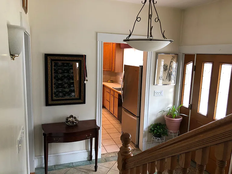 39 Newtonville Ave — Photo 5