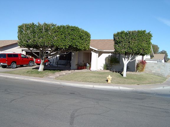 front view, corner lot