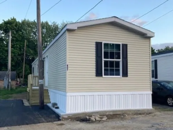 75 South Policy Street #17, Salem, NH 03079