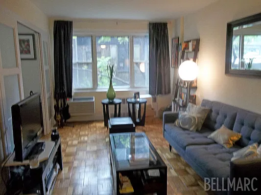 Rented by Bellmarc Realty | media 1