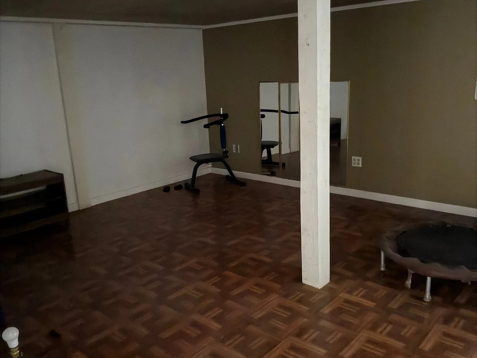 Private Living / Spacious — Photo 4