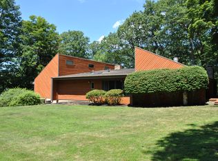 11 Stoneybrook Rd, Montville, NJ 07045