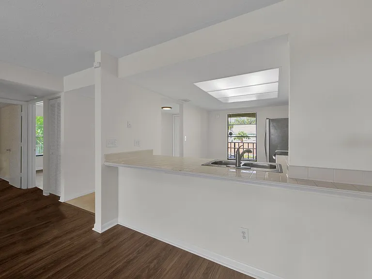 145 Cypress Way E #D-4 — Photo 22