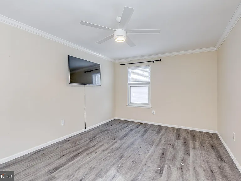 45 Stratford Ln — Photo 24