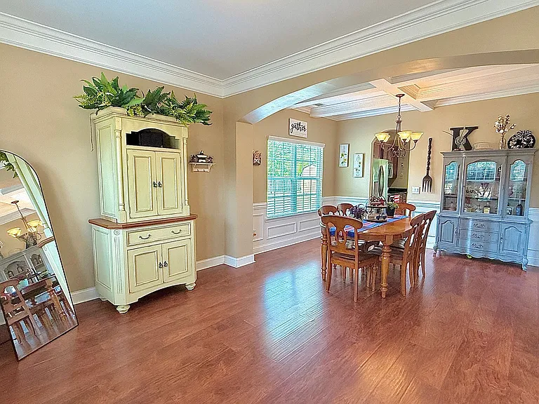 470 Briarcrest Dr NE — Photo 4