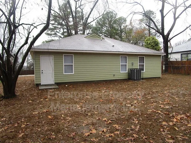 3490 Ardmore St — Photo 27