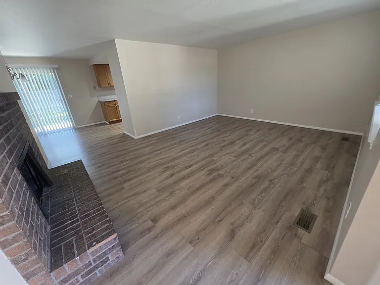 10373 W Lupine St — Photo 2