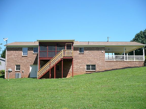 4th image of 175 Walker Ct