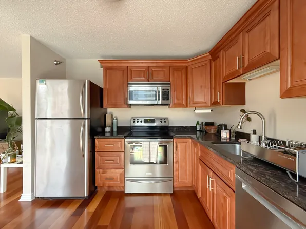 1212 N Lasalle St #601, Chicago, IL 60610
