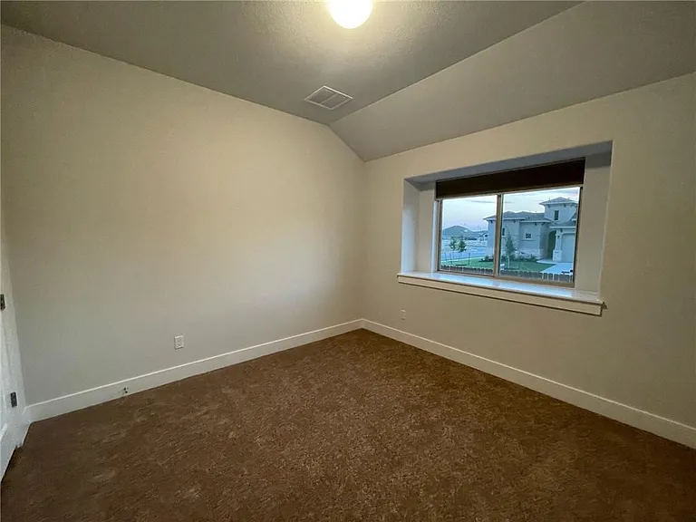 248 Tanda Ln — Photo 9