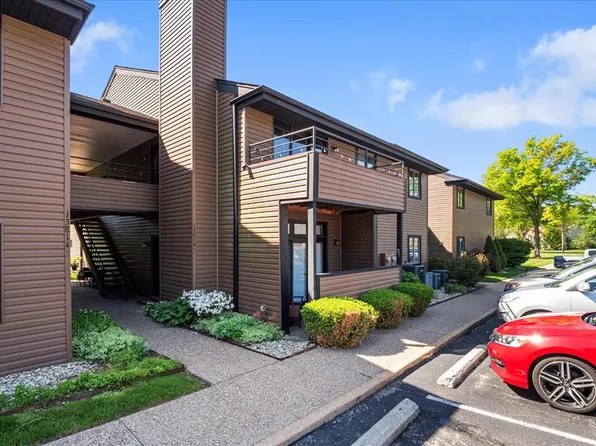 13814 Amiot Dr APT A, Saint Louis, MO 63146