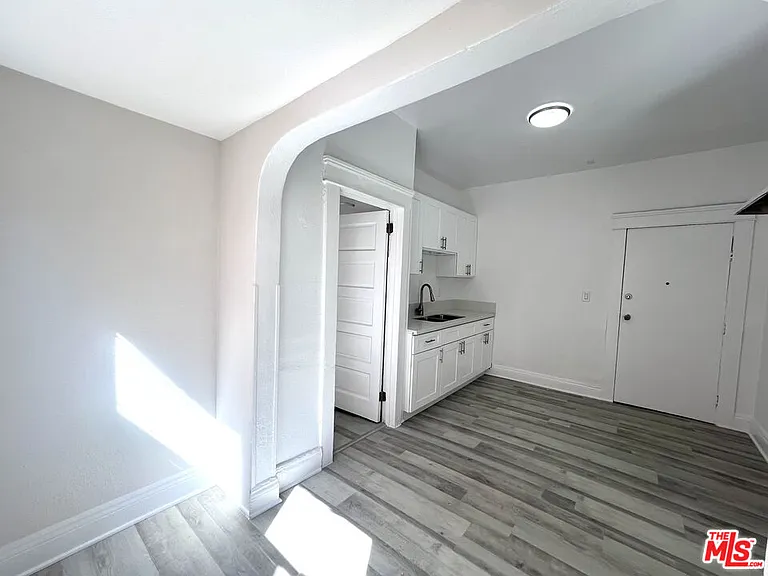 156 W 32nd St #6 — Photo 5