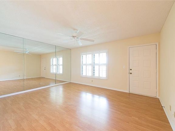 3rd image of 711 SW South River Dr APT 204