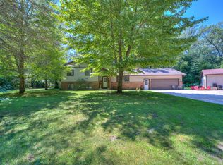 6211 Lakewood Ave, Twin Lake, MI 49457