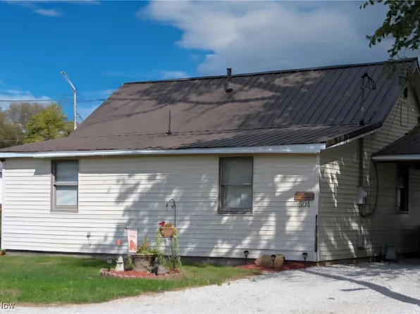 504 Adams St, Conesville, OH 43821