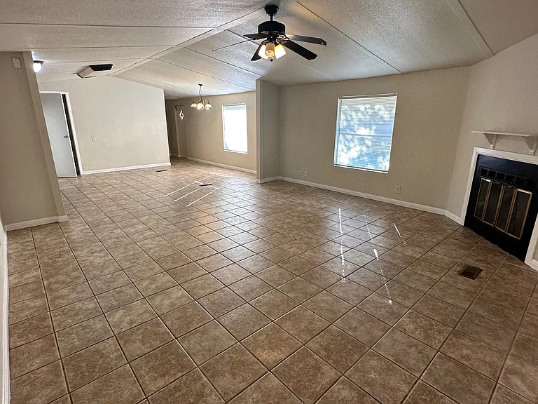 1102 Bluebonnet Dr — Photo 15