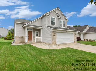5865 E Grove Dr SE, Kentwood, MI