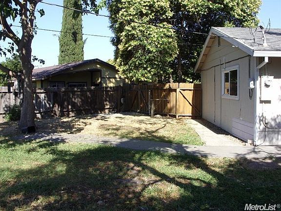 4th image of 366 Delagua Way