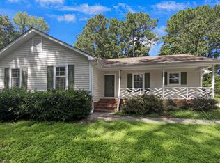 201 Abbey Ln, Cary, NC 27511