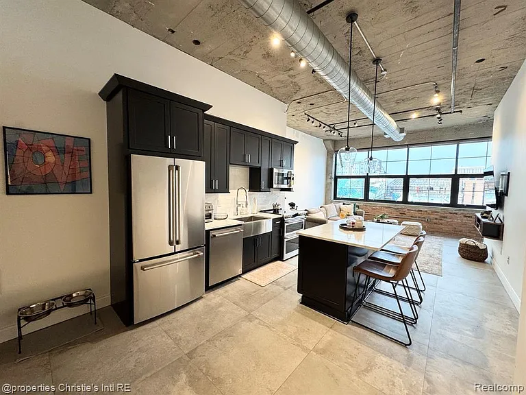 55 W Canfield St #212 — Photo 15