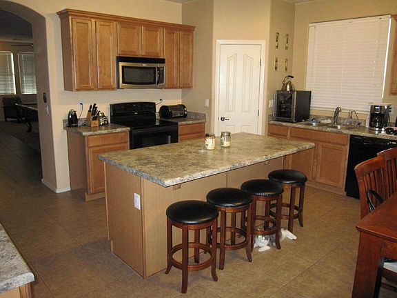 4th image of 14582 W Laurel Ln