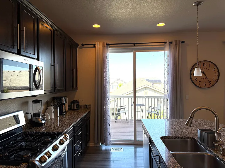 5047 S Versailles Cir — Photo 9