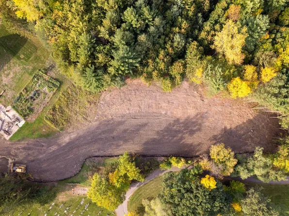 2022 Holy Name Dr, Wayzata, MN 55391