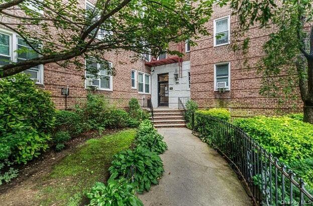 1st image of 88-09 35th AVe #2O