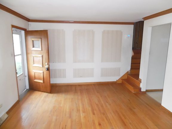 5th image of 183 N Pamela Dr