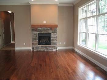4th image of 1215 Vineyard Way