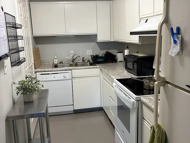 35 Mathews Ave #39 — Photo 3